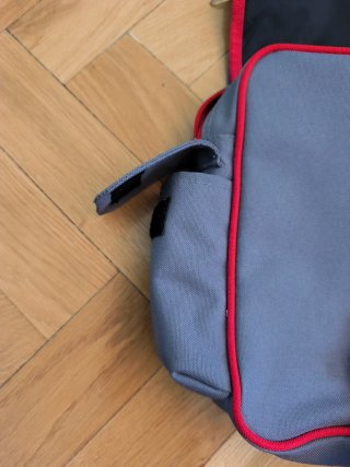 Bolso bandolera John Smith gris y rojo