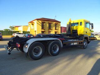 MAN TGS 26 400--CAMIONES CON GANCHO