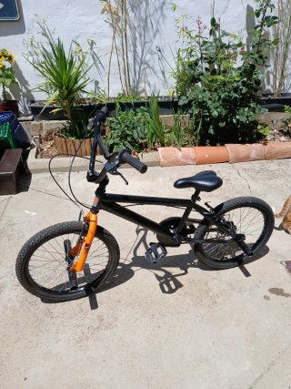 Bicicleta BMX Negra