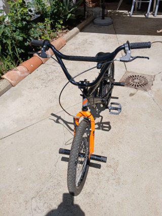 Bicicleta BMX Negra