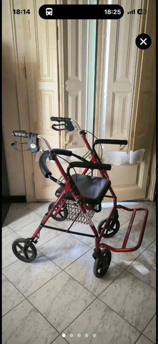 Andador/silla de ruedas  3-1 con asiento y frenos