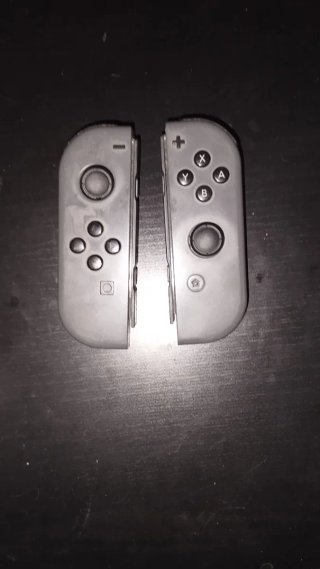 dos parejas de Joy-Con Nintendo Switch Rojo y Azul