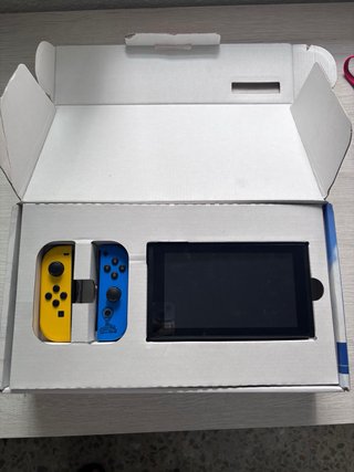 Nintendo Switch Edizione Fortnite ¡NEGOCIABLE!