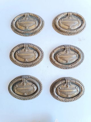 Lote 6 tiradores clásicos bronce