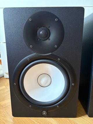 Monitores Yamaha HS8 (Pareja, con cables)