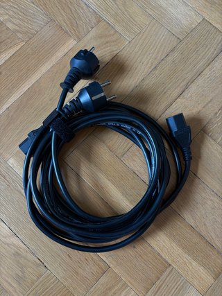 Monitores Yamaha HS8 (Pareja, con cables)