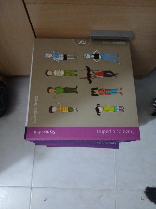 Colección de libros trazo