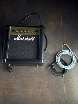 Amplificador Marshall MG10
