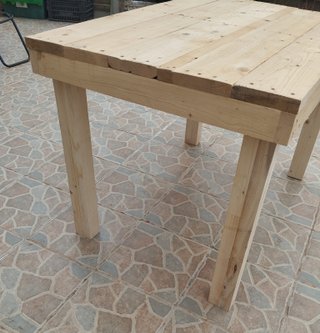 Mesa de Palets Reciclada 110x75x75