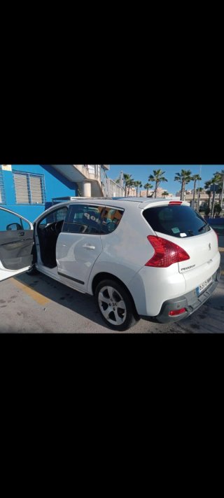 Peugeot 3008 2011