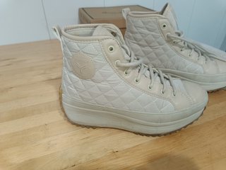 Zapatillas Yumas Madeleine Talla 37 Beige