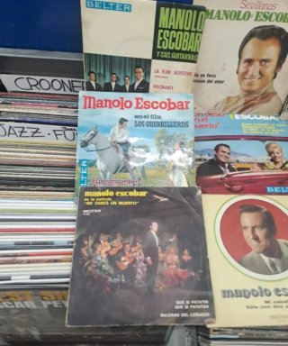Lote 27 singles vinilo 7 Manolo Escobar