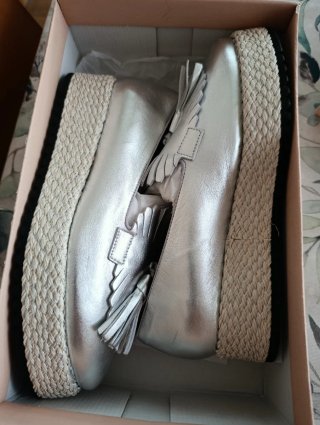 Zapatos Jhay plateados talla 39.5