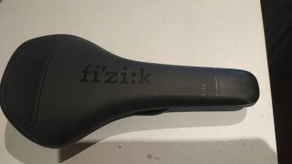 Sillín Fizik Taiga Negro