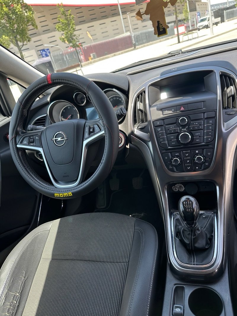 Opel Astra 1.7 CDTI Enjoy 18'' 2010, foto 6