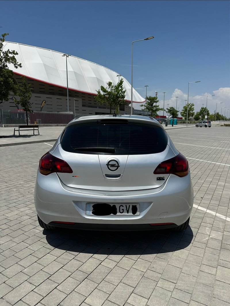 Opel Astra 1.7 CDTI Enjoy 18'' 2010