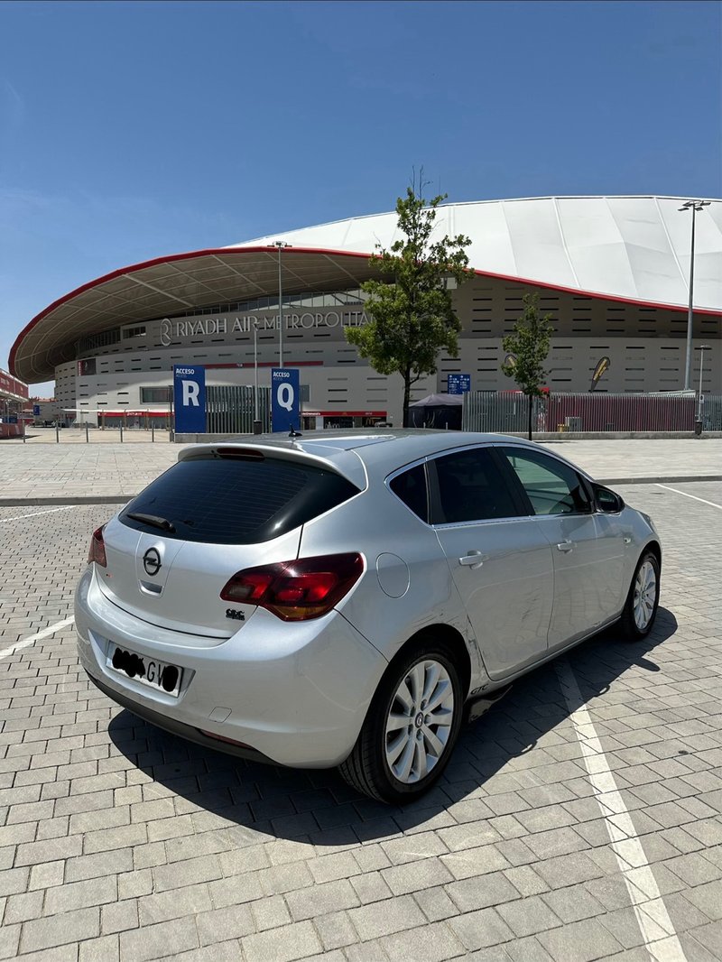 Opel Astra 1.7 CDTI Enjoy 18'' 2010, foto 3