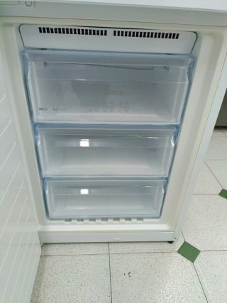 Nevera combi Bosch 200/60cm A++ con garantia envio