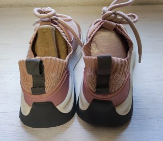 Tenis ZARA niña rosa y blanco