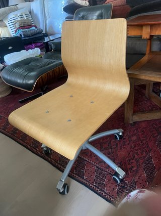 Silla de haya con ruedas