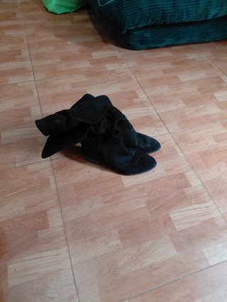 Botas negras de ante