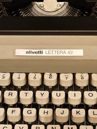 2 Máquinas de Escribir Olivetti y Olympia