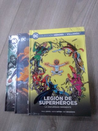 DC COLECCIÓN HEROES Y VILLANOS