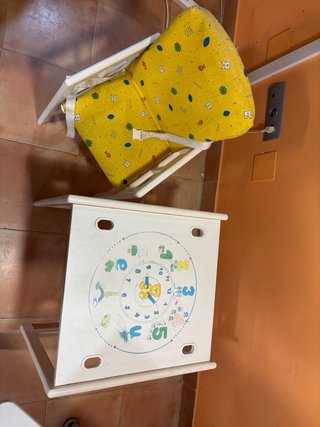 Trona de bebé con mesa