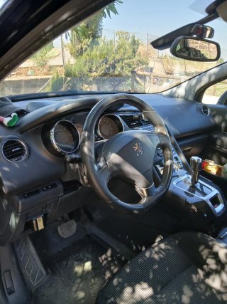 Peugeot 5008 2015