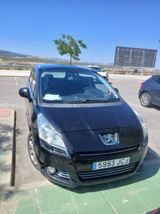 Peugeot 5008 2015
