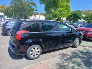 Peugeot 5008 2015