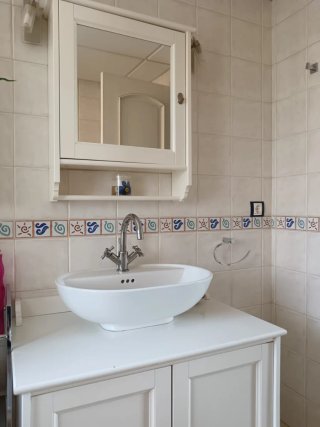 Mueble de baño con lavabo