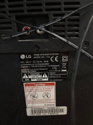 Torre de Sonido LG Bluetooth Radio Negra