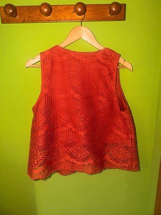 Chaleco y pantalon naranja