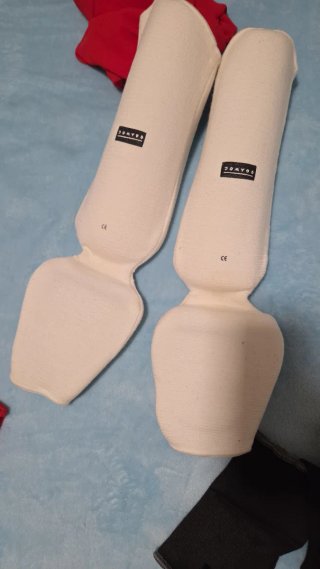 Kit Guantes de Muay Thai/Kick boxing,boxeo y más..