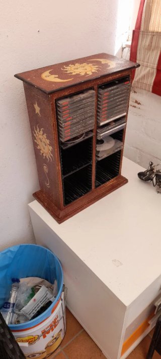 Mueble para 60 CDs