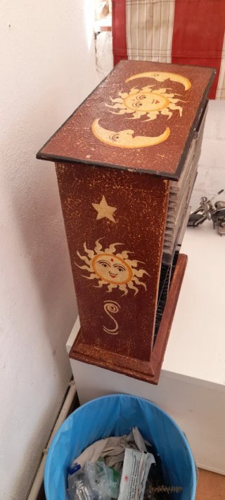 Mueble para 60 CDs