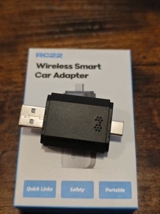 Adaptador Inalámbrico RC22 CarPlay Android Auto