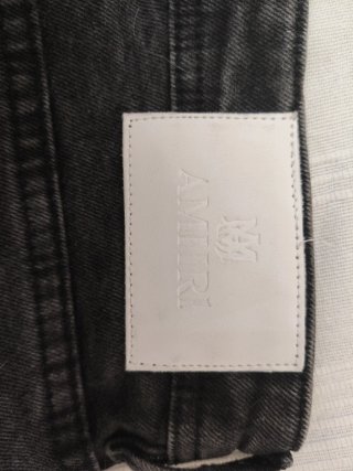 Pantalones Amiri grises con estrellas