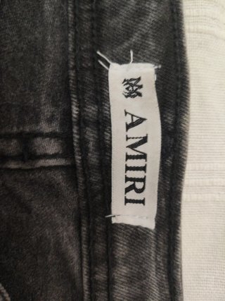 Pantalones Amiri grises con estrellas