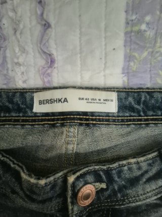 Pantalón bootcut Bershka Talla 42