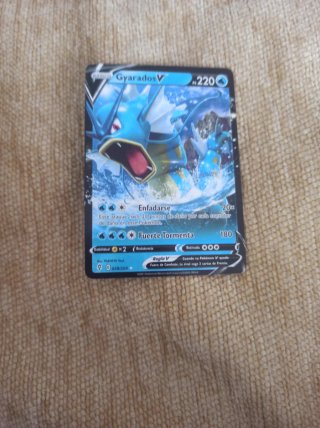Carta Pokémon Gyarados V 220 HP