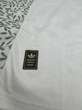 Camiseta Adidas M nueva