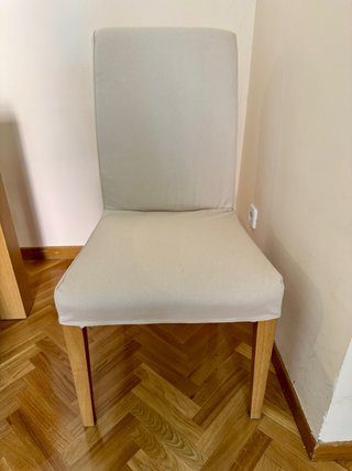 4 Sillas Comedor IKEA BERGMUND Beige