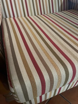 Conjunto sofá y 2 sillones tela y madera
