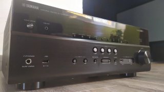 Yamaha RX-V683