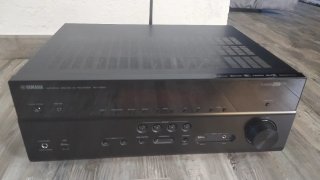 Yamaha RX-V683