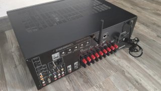 Yamaha RX-V683