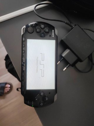 Sony PSP + Cargador + Bolsa