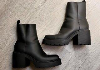 Botines estilo Track | Tacón Bloque Ancho.